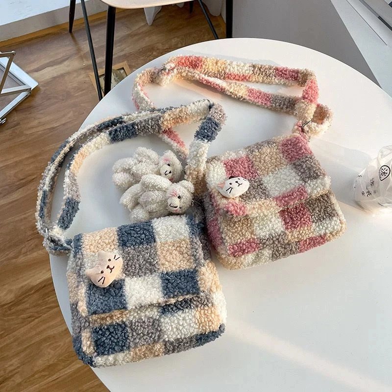 Women Small Plush Shoulder Bag Ladies Checked Plaid Crossbody Bag Casual Cute Messenger Bags Girls Zipper Purse Lamb Like Tote
