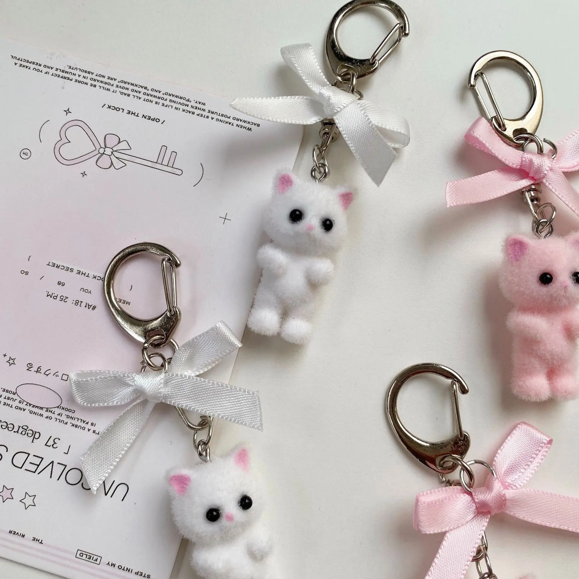 Cartoon Flocking Cat Pendant Keychain Y2K Heart Bow Shaped Key Ring For Women Girls Cute Camera Bag Pendant Decoration Gifts