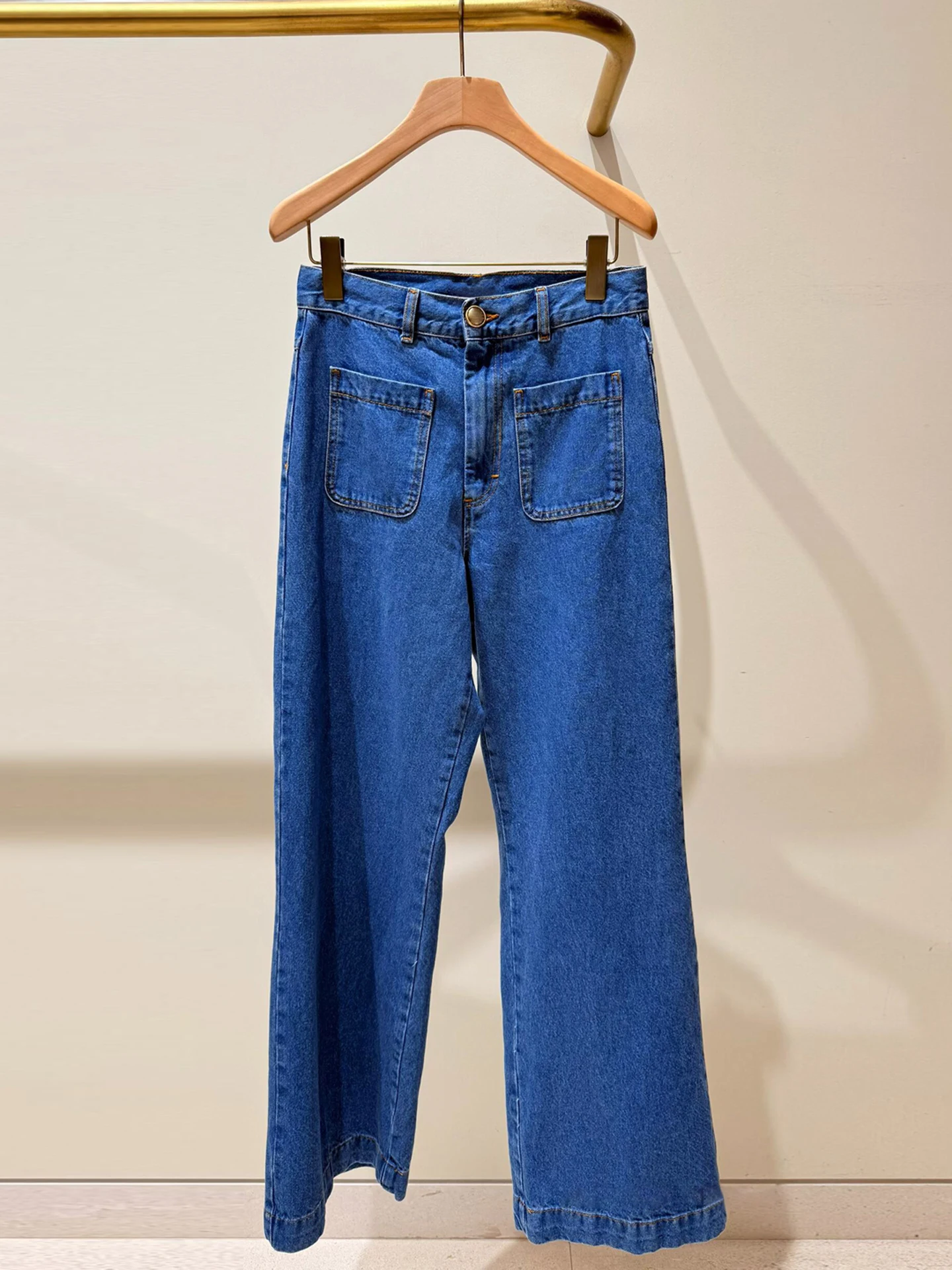 Celana Jeans Panjang Wanita High Waist Straight Leg Premium Denim Kasual Warna Biru Vintage untuk Aktivitas Sehari-hari Semua Musim