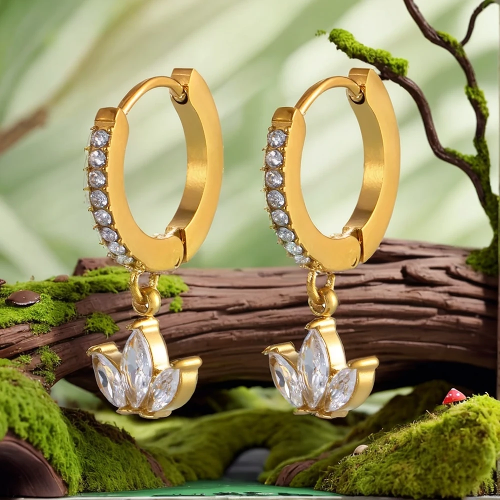 

Stainless Steel Micro Inlaid Clover Zircon Earrings for Women, Fashionable and Versatile Jewelry Accessories