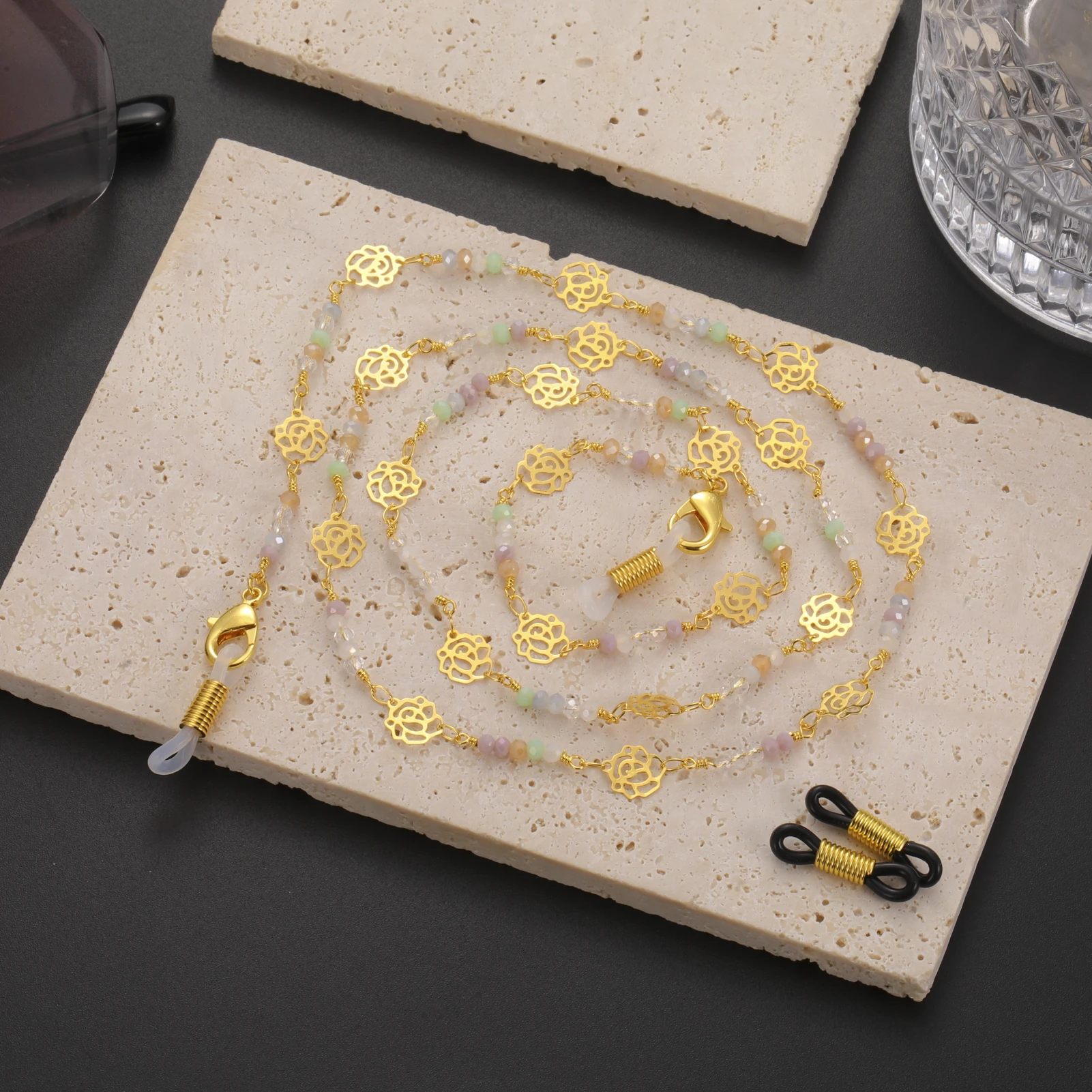 Skyrim Farbige Kristall-Herzförmige Brillenkette aus Edelstahl, Damen-Sonnenbrillenkette, Modischer Bohemian-Schmuck – Detail 18