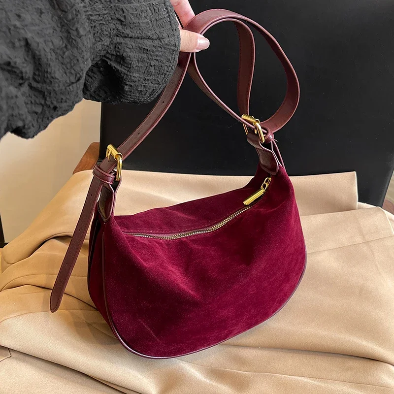 Single Shoulder Bag, Retro Suede Dumpling Bag, Women's 2024 Autumn and Winter New Style, Simple Retro Commuting Crossbody Bag