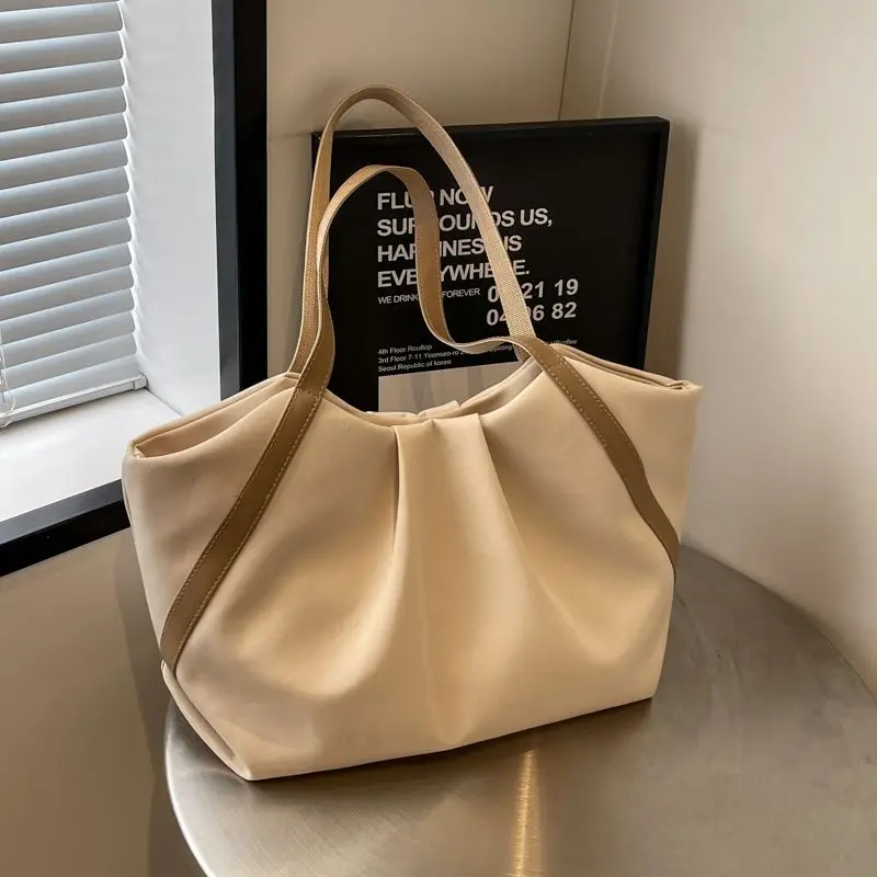 

2025 Simple and Lightweight Cloud Tote Bags 2025 New Korean Canvas Handbags Niche Large-capacity Commuter Messenger Shoulder Bag