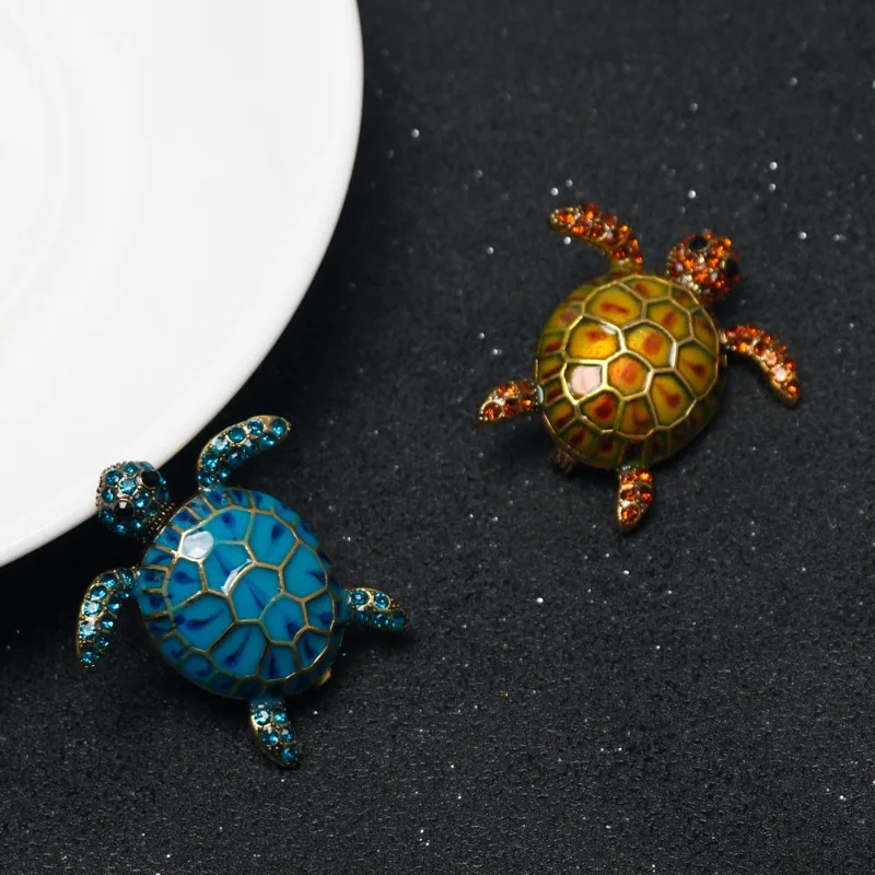 

Rhinestone Enamel Turtle Brooches For Women Luxury Designer Classic Unique Personality Animal Brooch Pins Jewelry Gift