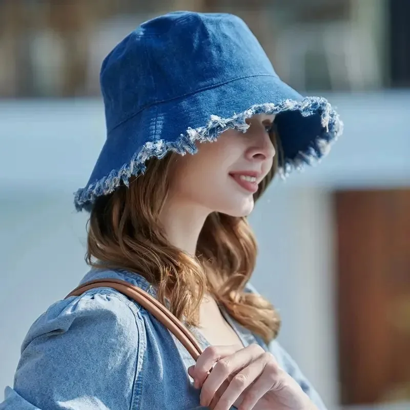2026 Trendiger Denim-Bucket-Hat mit Ausgefransten Kanten für Damen Sommer-Strandhut Premium-Hut Damen-Sonnenhut mit Ausgefranster Krempe Lässige Kappe