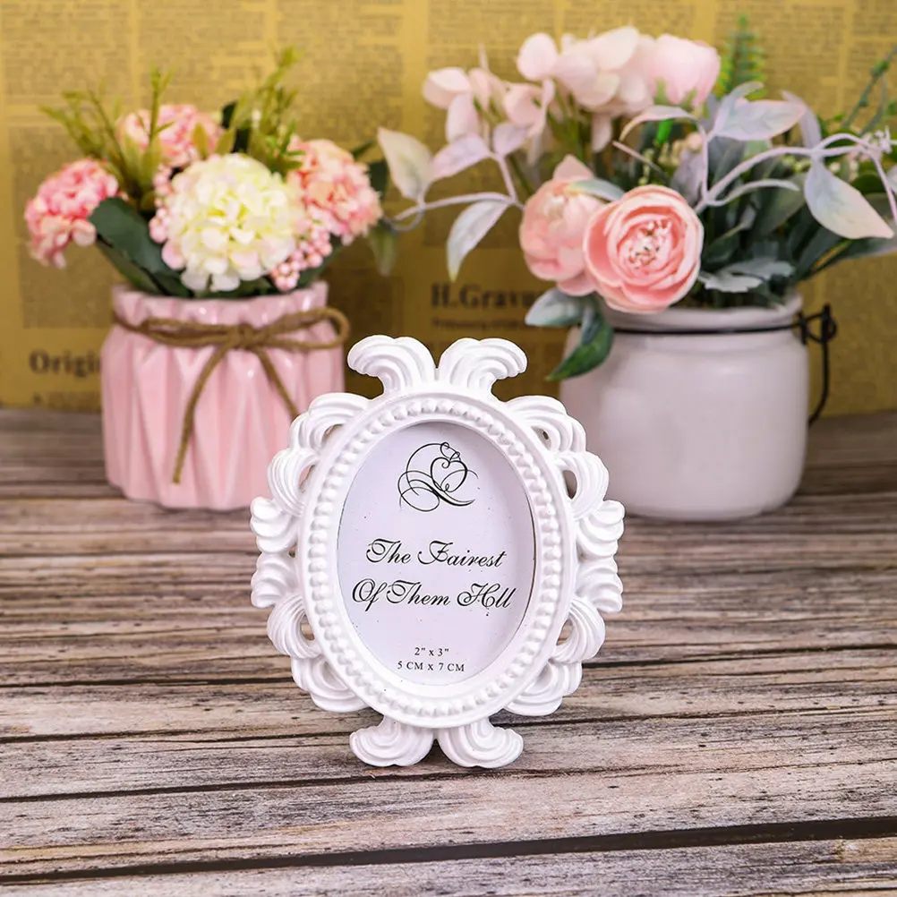 

European Style Nail Art Display Frame Retro Decorative Manicure Sample Holder for Salon Home Desktop Use Exquisite Nail Tip