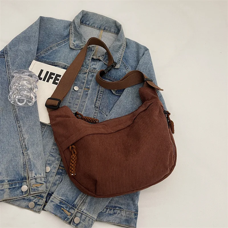 

Corduroy Dumpling Bag Women Lightweight Large Capacity Crossbody Bag2025Autumn and winter new casual canvas bag shoulder bag