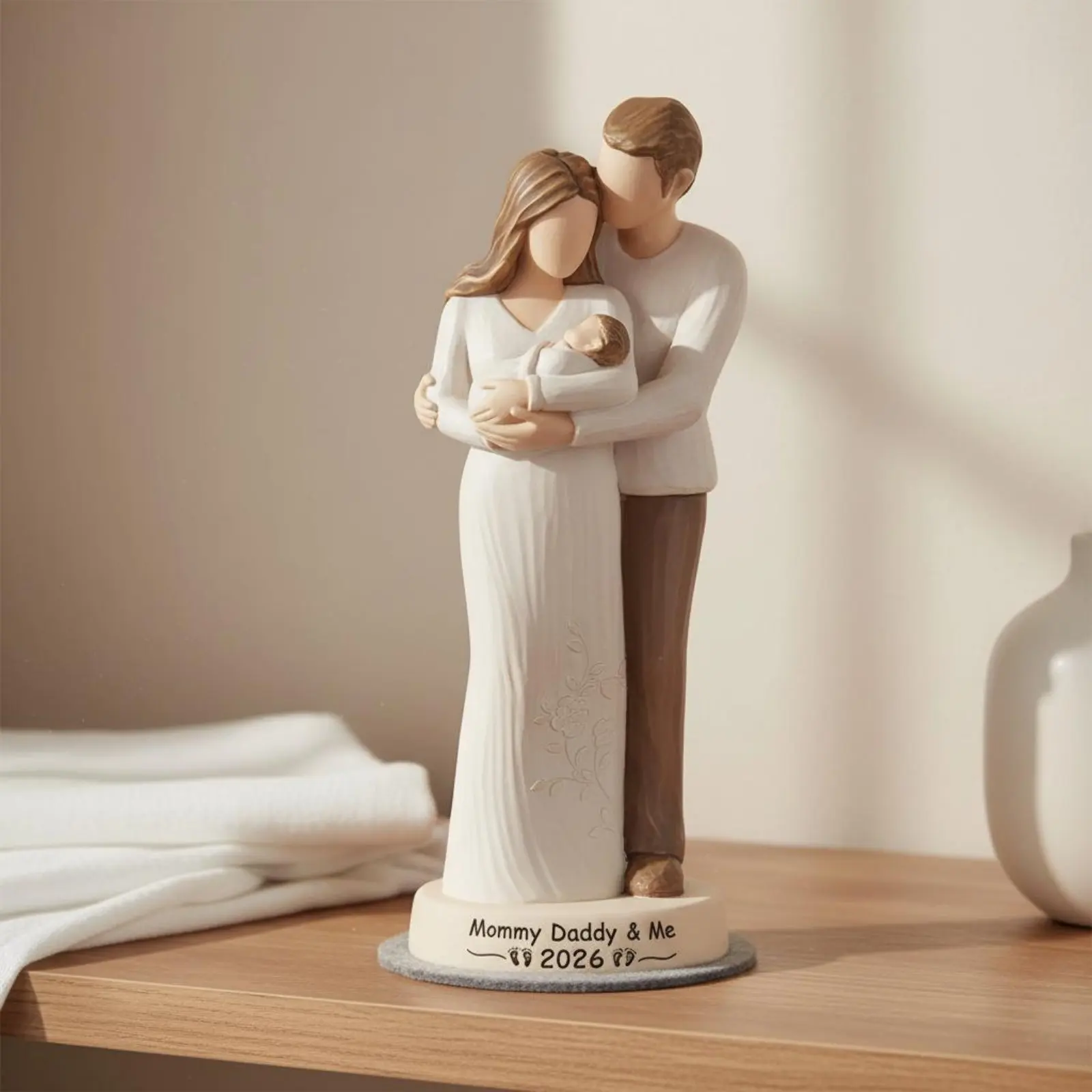 

Baby Birth Gift Figurine Keepsake Resin Family Sculpture Family Sculpture Hand-Painted Home Decor Decorative Centerpiece