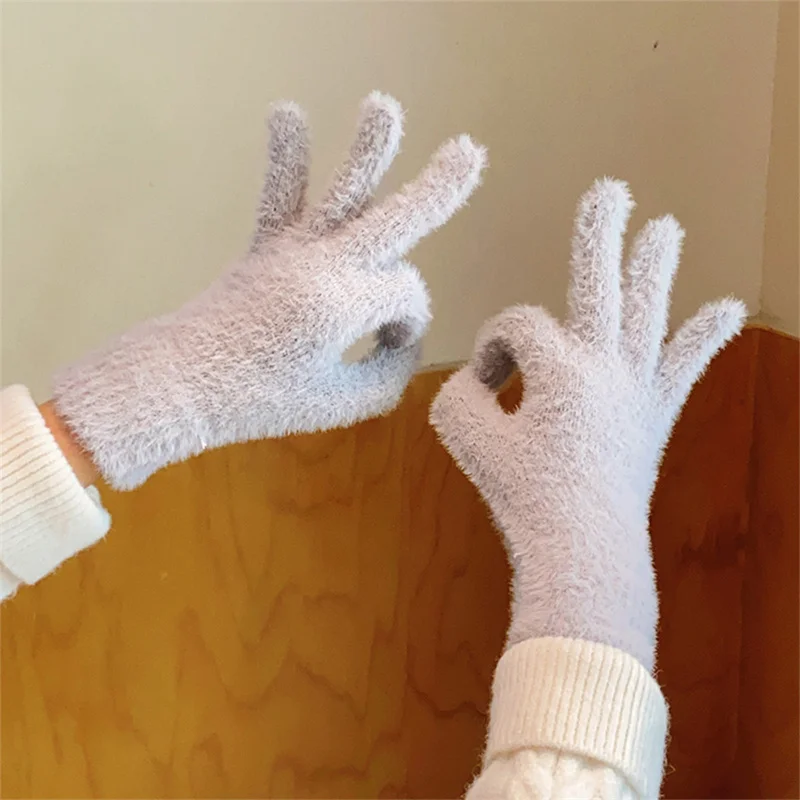 

Mink Fleece Soft Winter Full Finger Gloves Women Warm Luxury Solid White Plush Knitted Gloves Wrist Mittens Christmas Gifts