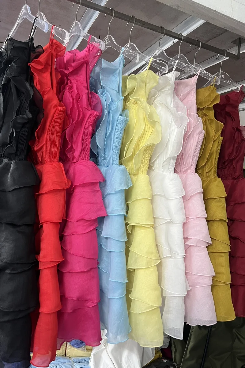 Vestido Mini Sem Mangas de Designer de Alta Qualidade com Bordas em Camadas, Elegante para Casamentos e Festas para Mulheres