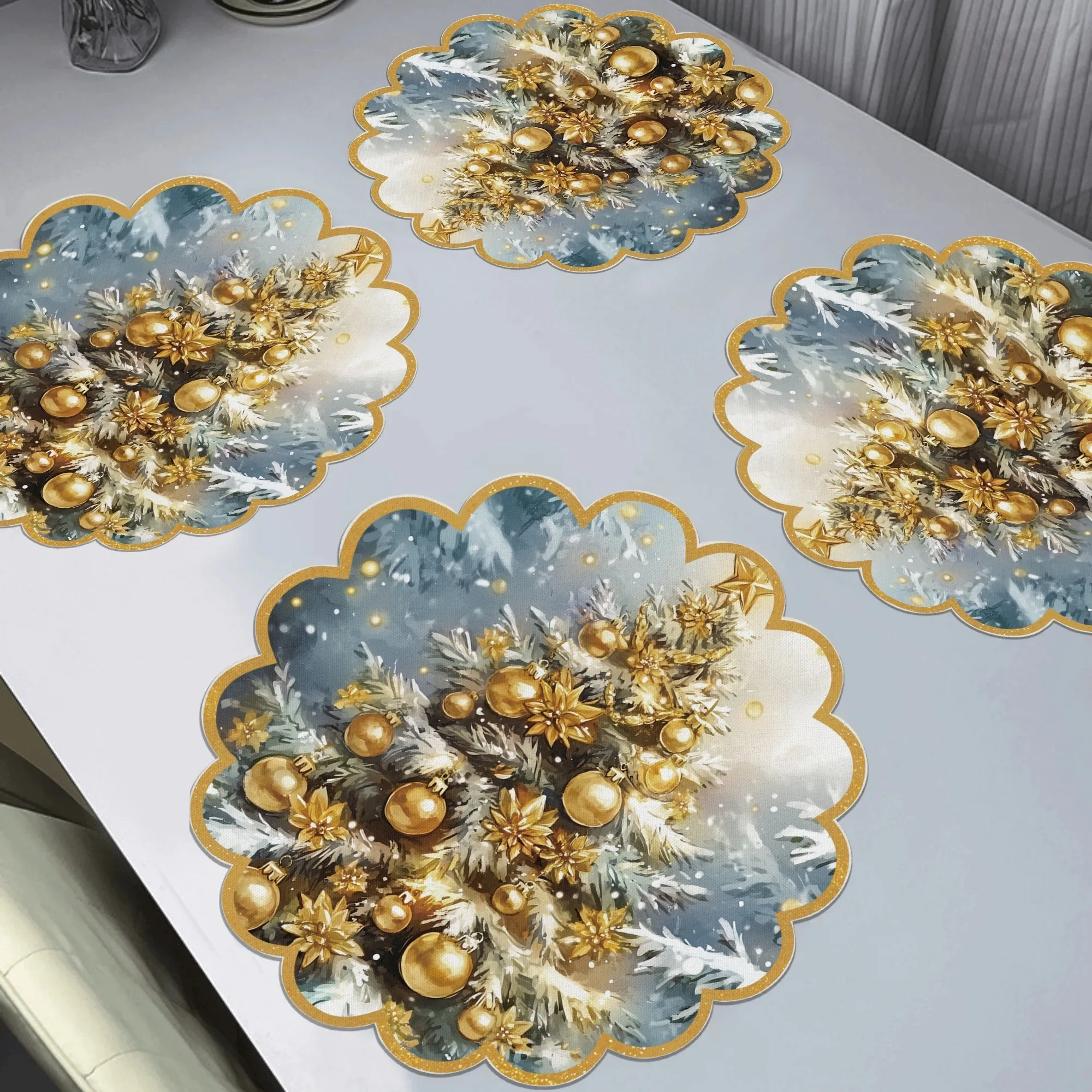2/4/6/8Pcs Christmas Round Placemats Made of Polyester Woven Fabric, Printed with a Bunch of Christmas Red Pine Trees and Cookie Patterns, Washable, Suitable for Holiday Table Decoration