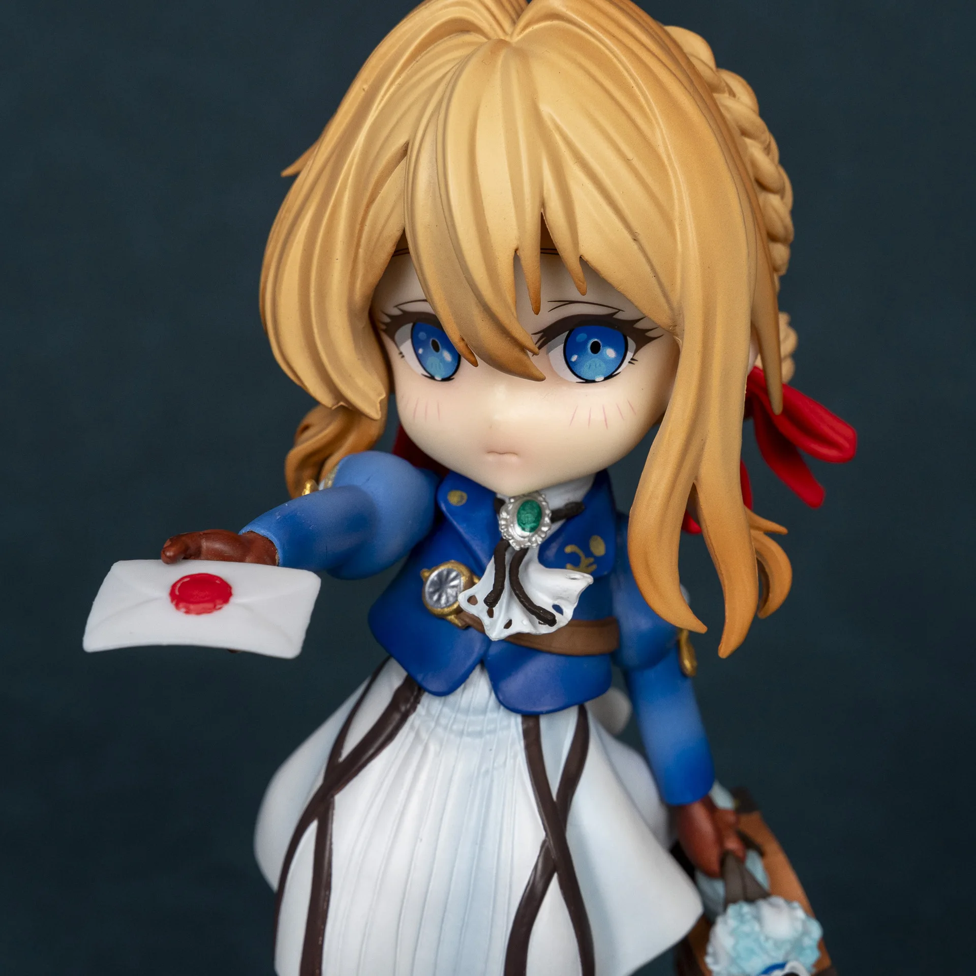 Anime Figure Violet Evergarden Chibi Violet Gk Model Cute Beautiful Girl Collectible Garage Kit Desktop Ornament For Anime Fans