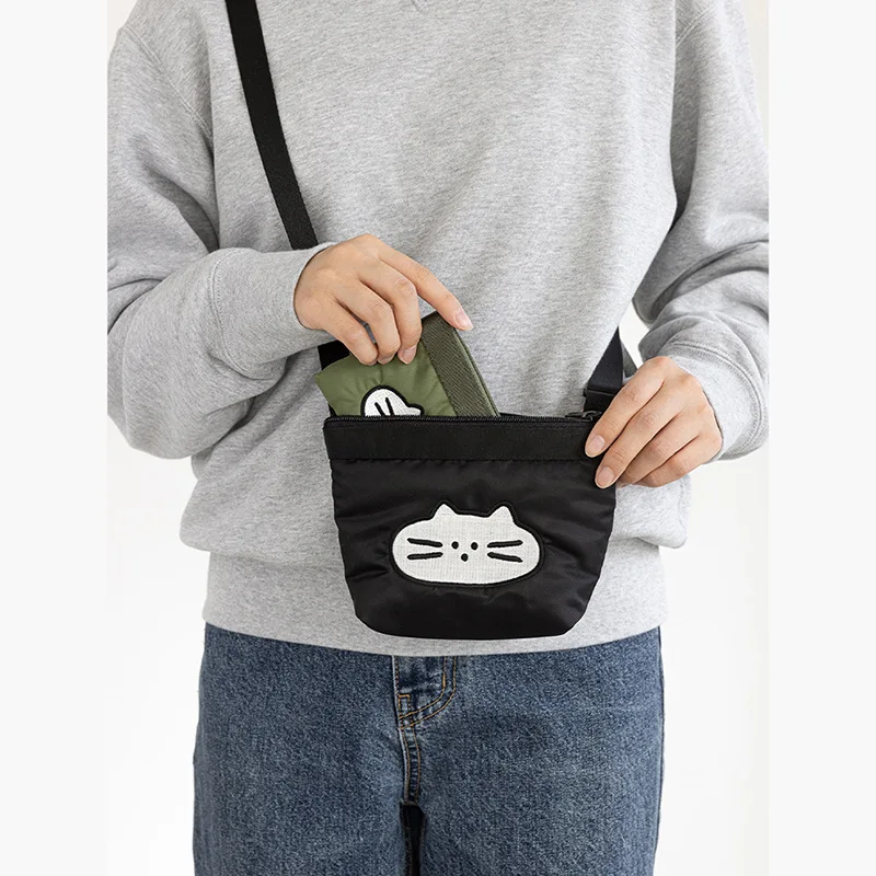 

Cute Cat Embroidered Crossbody Bag, Portable Nylon Storage Pouch for Cards & Phone, Lightweight Shoulder Bag