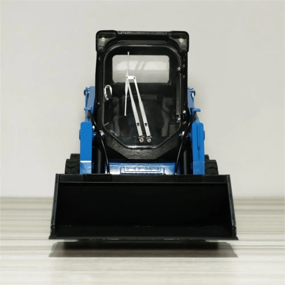 

Toy 1/14 SM450 RC Hydraulic Skid-Steer Loader I6S Radio Control Painted Assembled Wheeled Car Vehicle Sound Light Motor Model