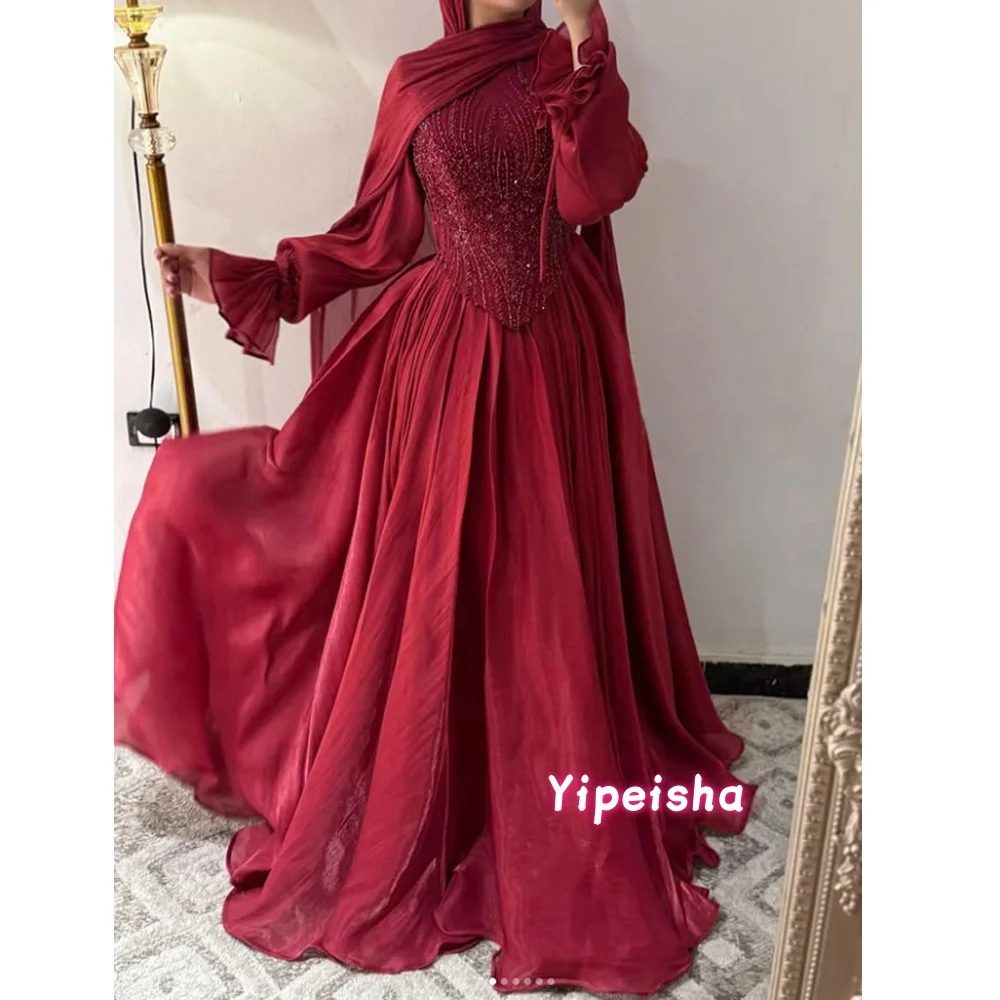 Maßgeschneiderte elegante Ballkleider mit langen Ärmeln, O-Ausschnitt, bodenlange Partykleider, plissierte Perlen, Kristalle, formelles Abendkleid