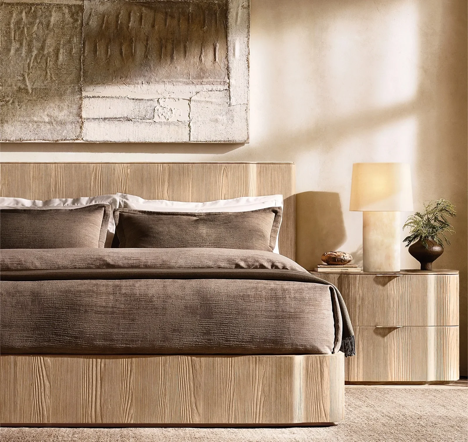 A Modern Luxury Extraordinary Design 2025 New Arrivals Bedroom Furniture Meticulously Crafted Natural Fir Veneer Fancy Bed