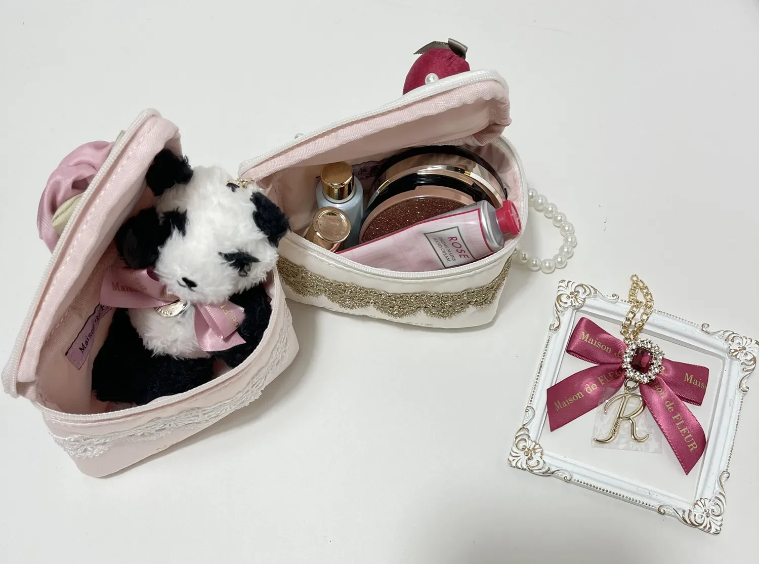 Japanse Stijl Aardbei Roze Kleine Bloem Make-Up Opslag Hand Met Cadeau Bruiloft Tassen Cake Vorm Meisje Dames Cosmetische Tassen