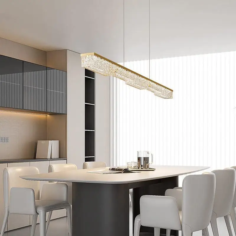 ثريا مطعم طويلة وبسيطة وحديثة جميع المصابيح النحاسية وطاولة الطعام ومطعم إيطالي بسيط