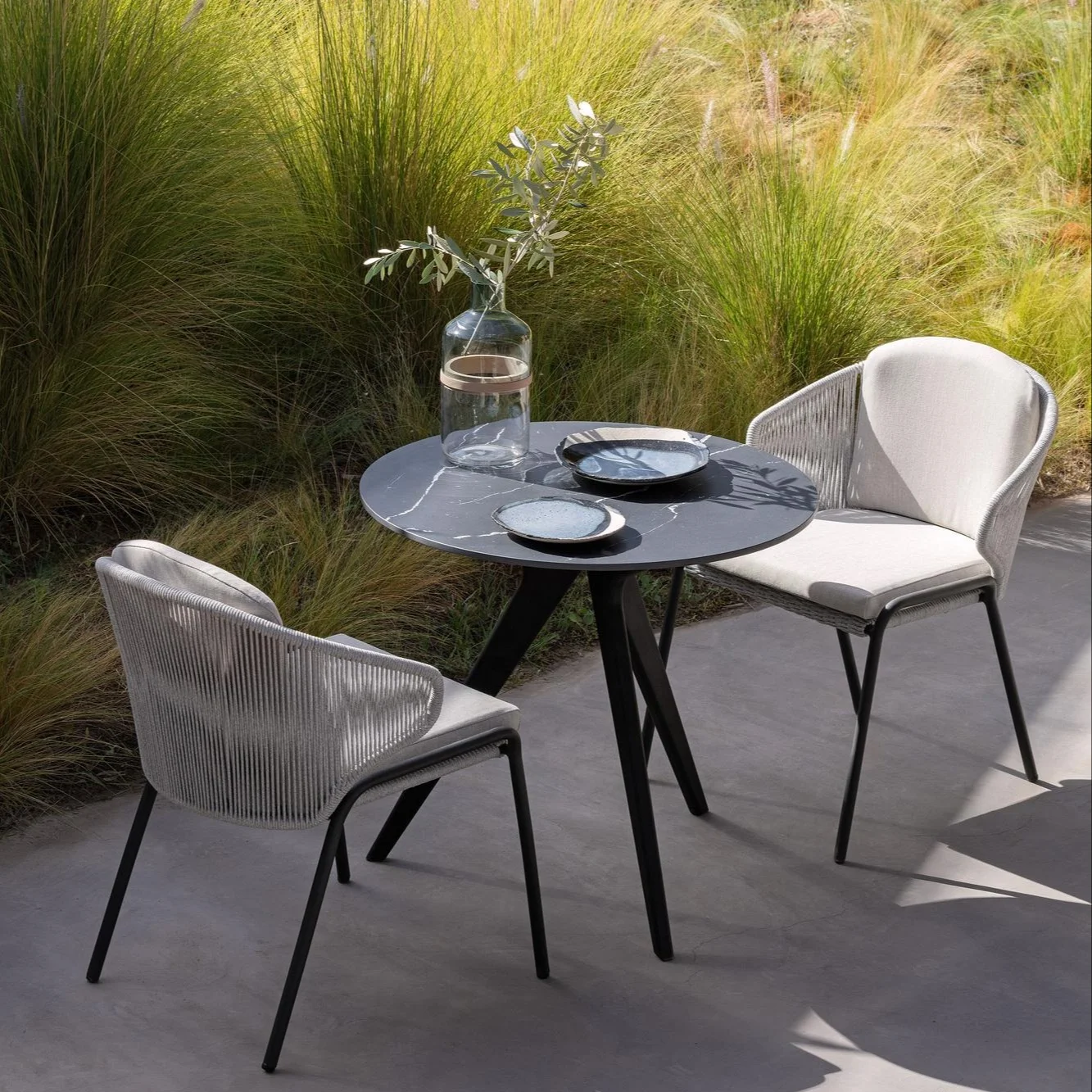 

All Weather Outdoor Aluminum Frame PE Rattan Dining Set Waterproof Fabric Modern Design Outdoor Furniture for Hotel Park Use