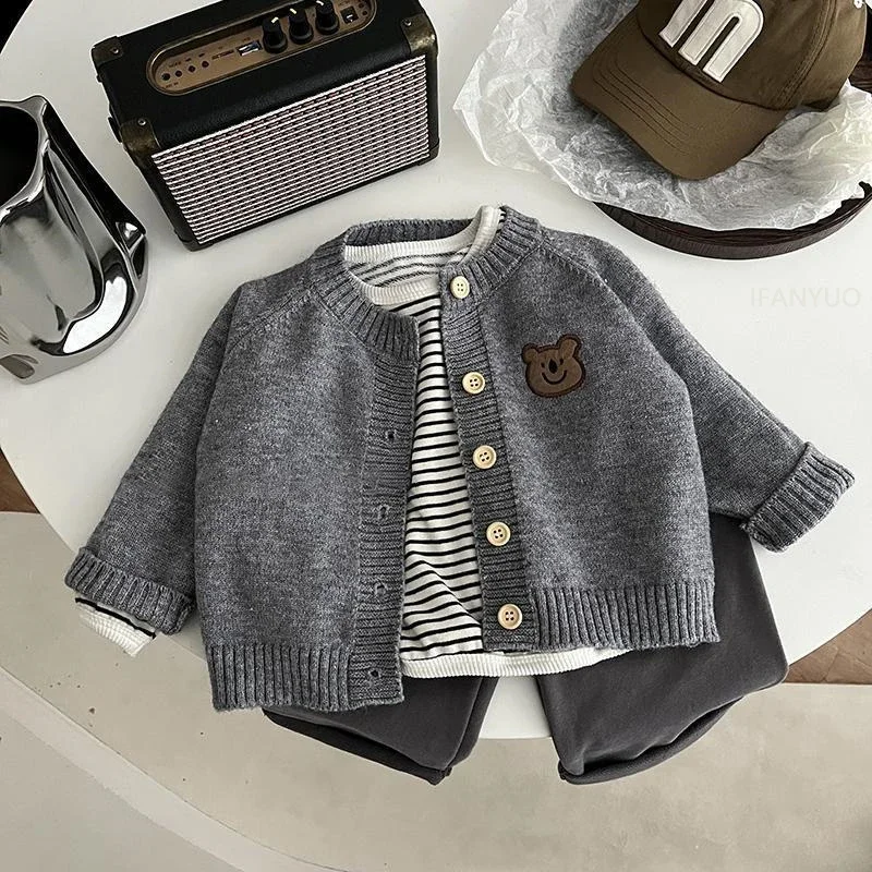 Urso bonito malha roupas de bebê, suéteres cardigan coreano, suéteres infantis de manga comprida, outerwear quente meninas e meninos, jaqueta de primavera, novo, 2024