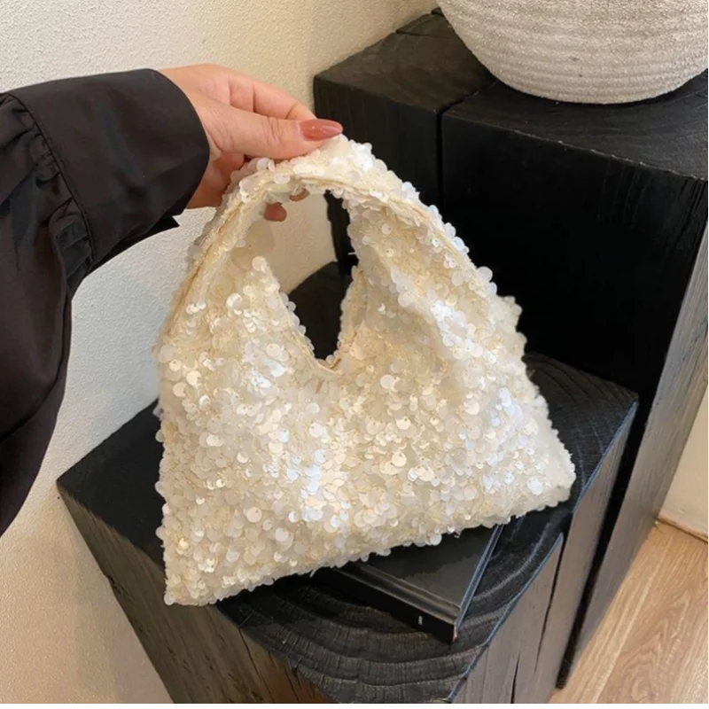 

Luxury Sequin Handbag New Celebrity Charm Evening Bag Seaside Elegant Wallet Fashion Crescent Magnetic Buckle Wedding Clutch Bag