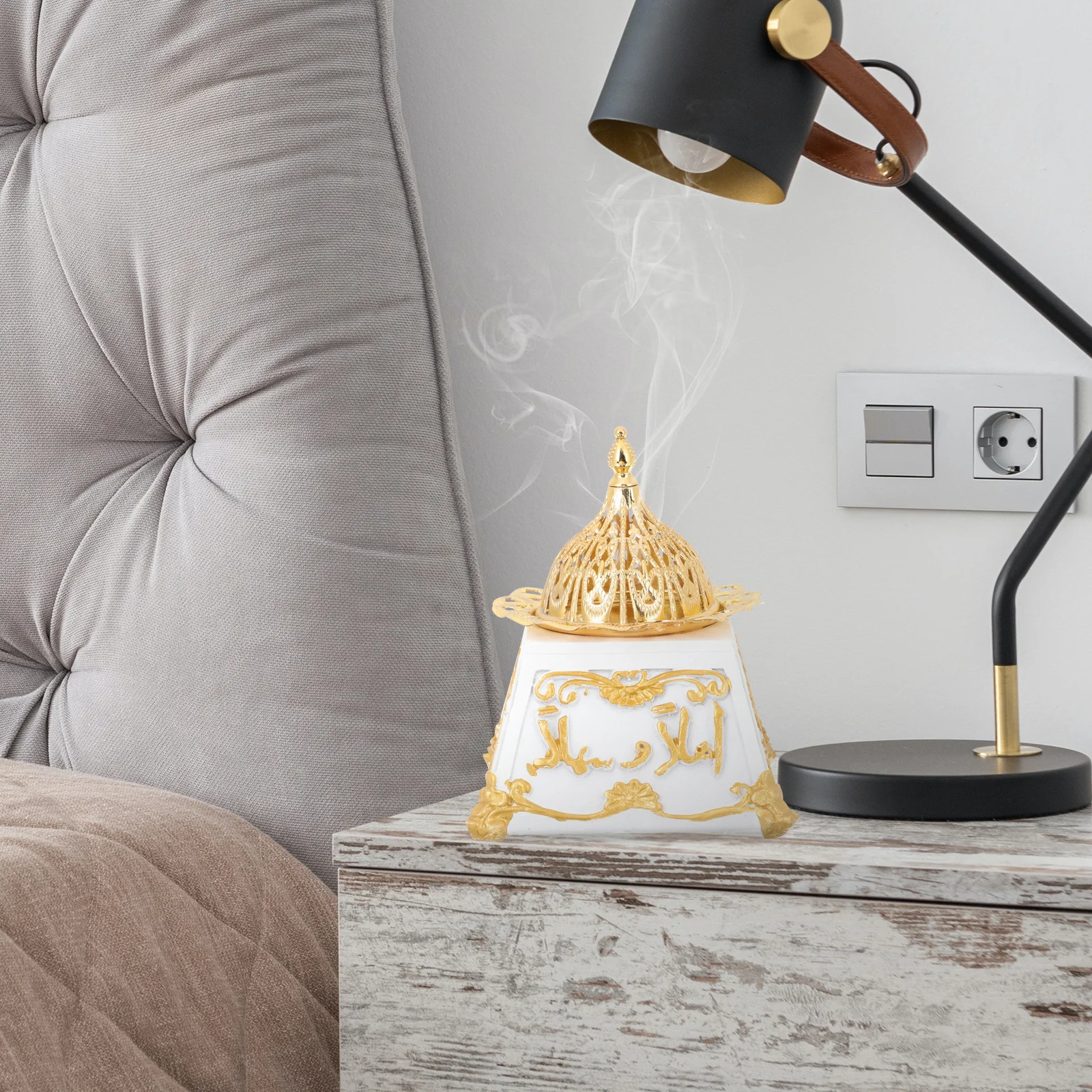 

Resin Arabian Incense Burner Middle East Style Vintage Aromatherapy Stove Decorative Desktop Ornament Censer Home Decoration