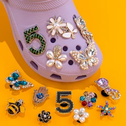 Abalorio de zueco de Metal de lujo para mujer, dijes de diseñador ostentosos, corona, girasol, conejo, Clips, Jeans, sandalias de jardín, decoración de zapatos, 1 piezas