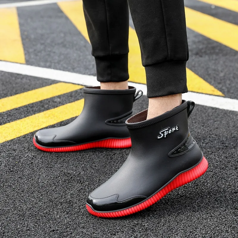 New Men\'s Fashion Non-Slip Rain Boots Outdoor Non-Slip Fishing Boots Kitchen Work Shoes Unisex Comfortable Waterproof Work Shoes