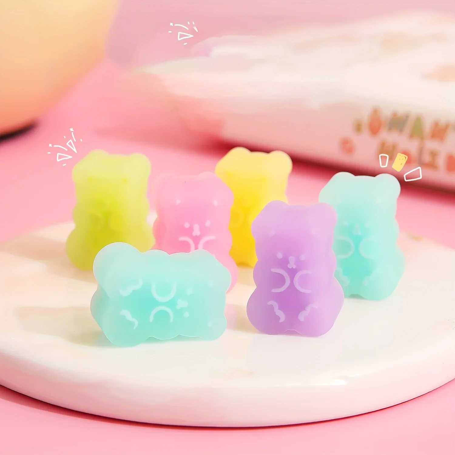 MOHAMM 1pack Random Creative Cartoon Eraser Student Holiday Prize Gift Cute Bear Wipe Clean Eraser Translucent