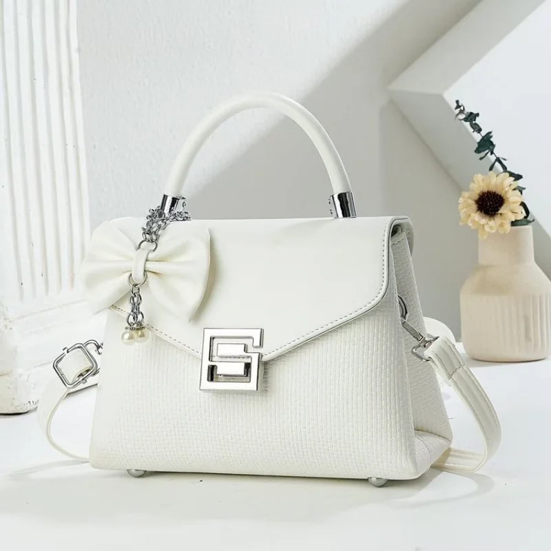 

Women's Handbag Made Of Wave-Printed Leather Featuring Designer Inspired And Trendy Paris Look​