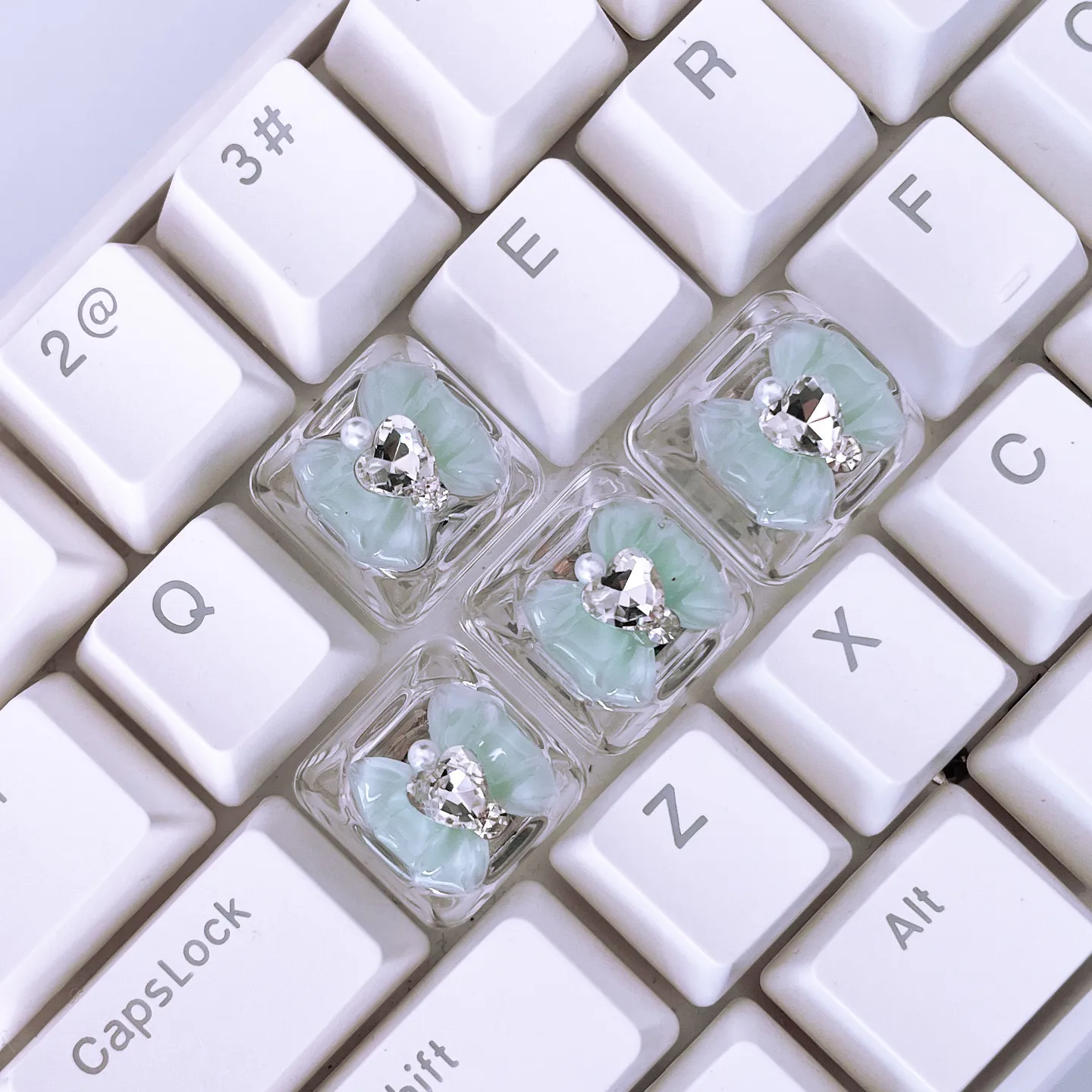 4pcs Butterfly Keycaps Cute Mechanical Keyboard Translucent Bow-Shaped Keycaps Personalized Backlit DIY Decorative Keycapseycap view 5