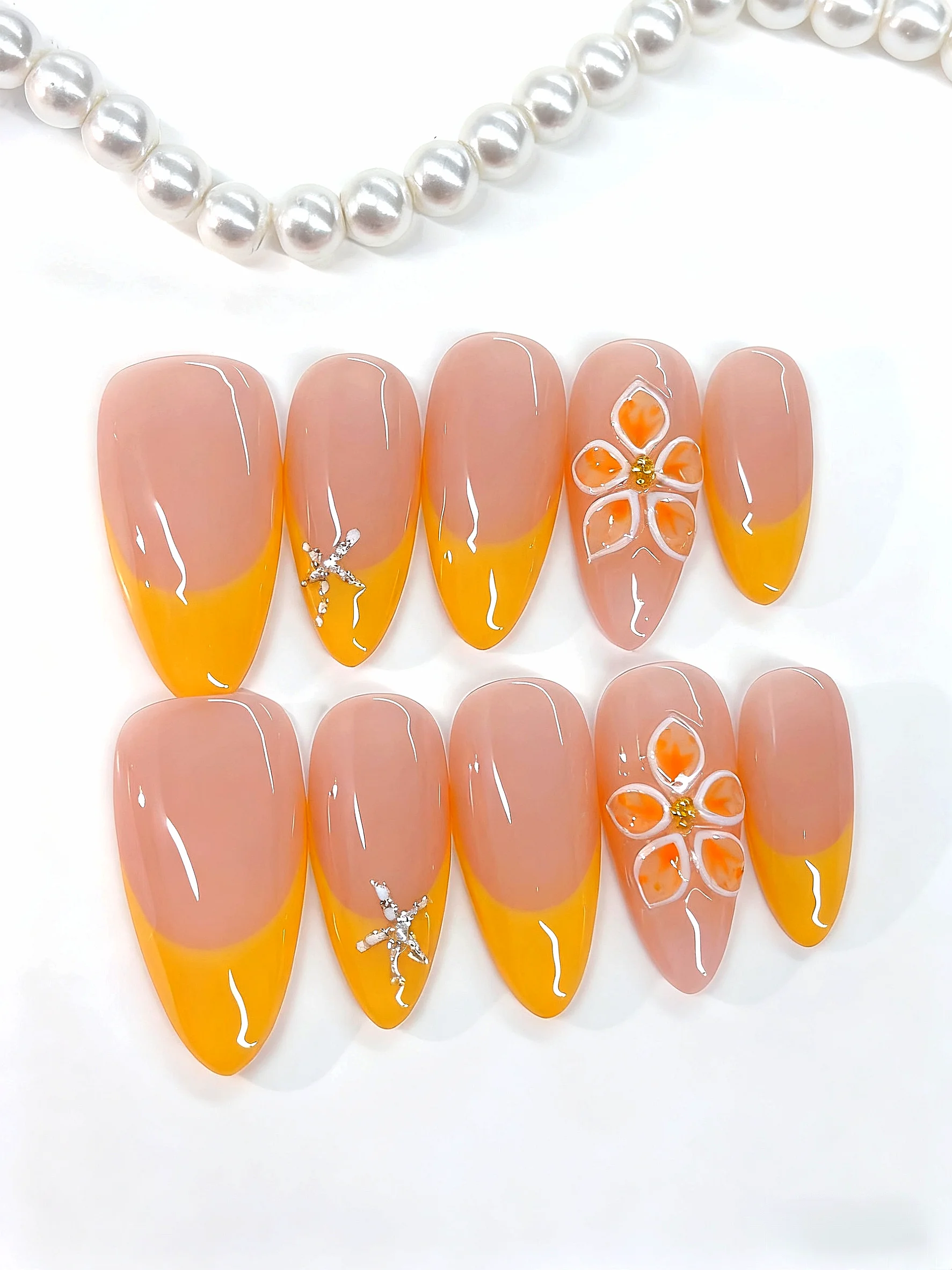 

Yellow Ombre Press on Nails with 3D Floral & Rhinestone Details（D529）