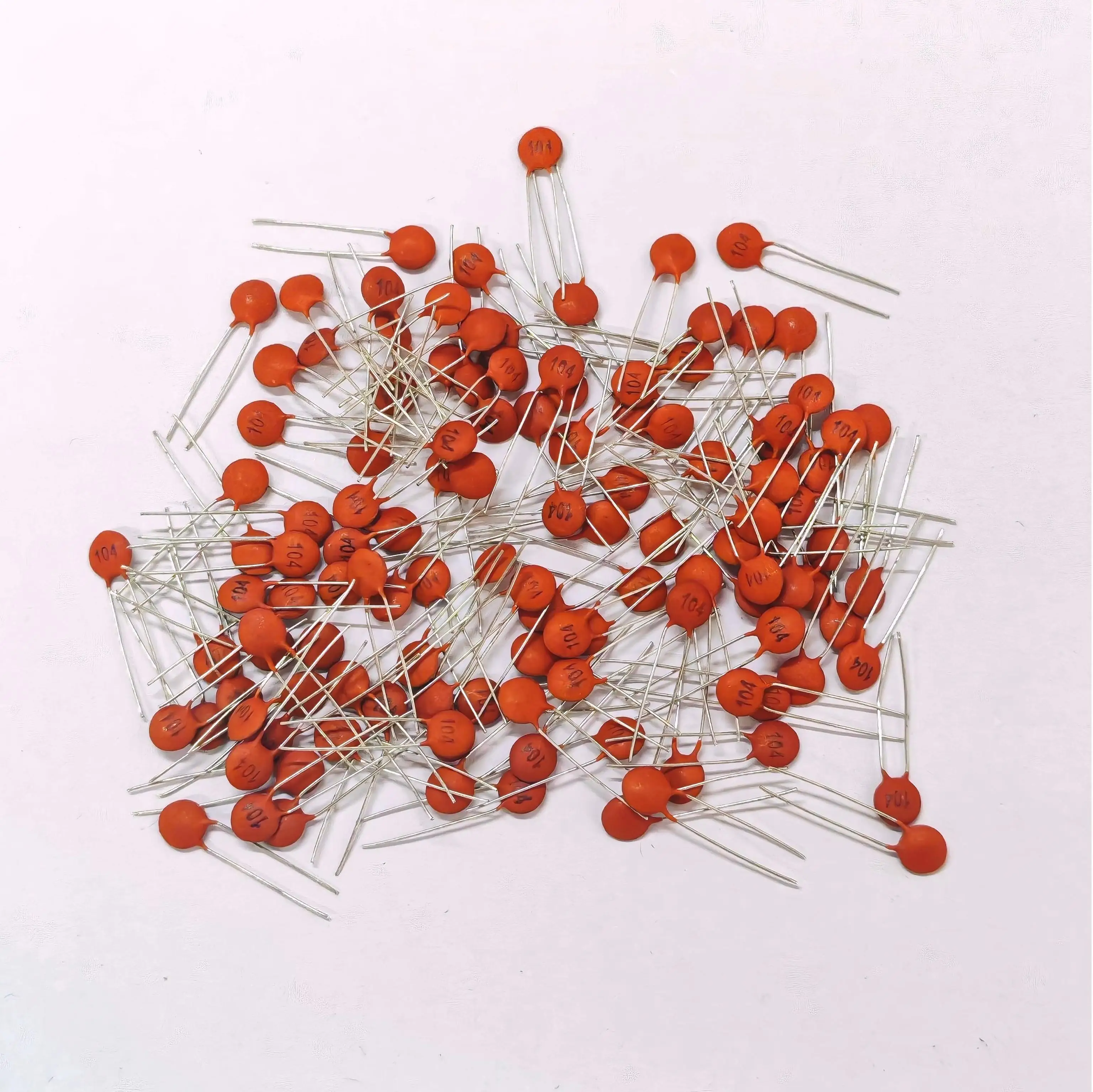 100/200 قطعة كوندينادور سيراميكو 50V 1pF ~ 100nF 0,1 فائق التوهج 104 4,7PF 10PF 22PF 33PF 47PF 100PF 101 220PF 221 330PF 470PF 1NF 103 47NF 4