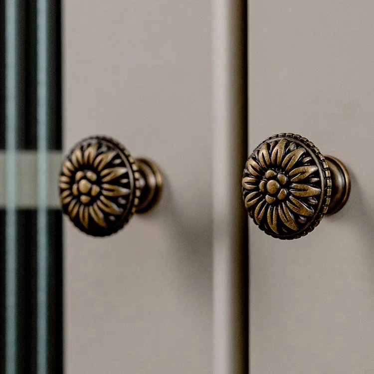 Solid Vintage Brass Handles Daisy Design Wardrobe Door Pull Drawer Knob Furniture Kitchen Cabinet Bronze Small Handle