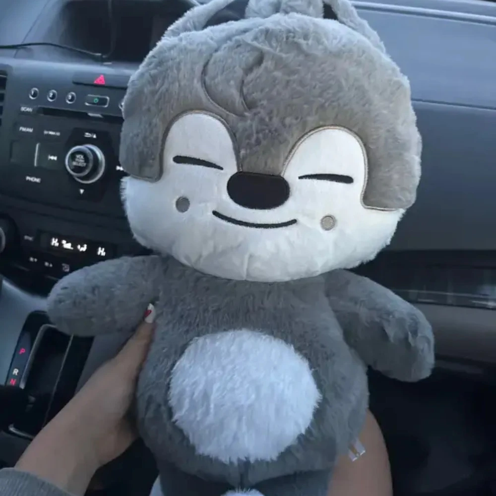 

Плюшевая игрушка-подушка SKZOO Teddy: кукла-обнимашка, подарок для фанатов, плюшевая игрушка Seoul FM Week Cloak Doll, подарок на день рождения для детей Magic School Kid