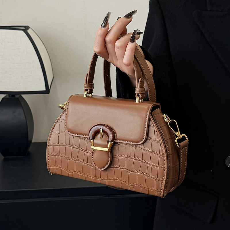 

Trendy Simple Solid Color Tote Bag Large Capacity Elegant Leather For Women Fashionable Commuter