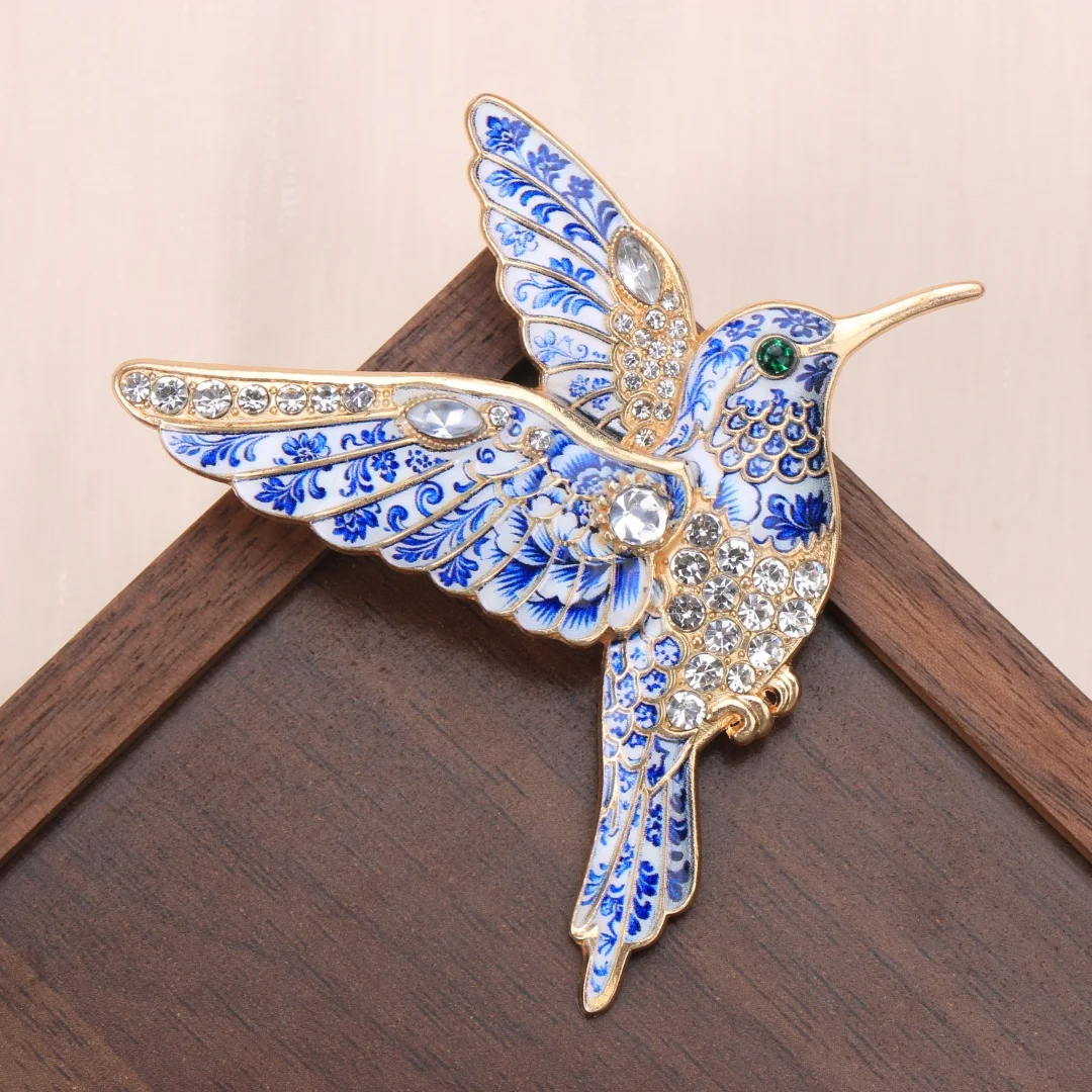 Broschen im chinesischen Stil mit blau-weißem Porzellanmuster für Männer und Frauen, mit Insekten-, Tier-, Pflanzen- und Blumenmotiven.
