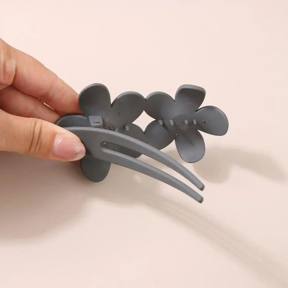 Solid Color Strong Grip Hair Clip Exquisite Anti-slip Crab Hairpin Flower Butterflies Decor Hairpin Hair Accessories