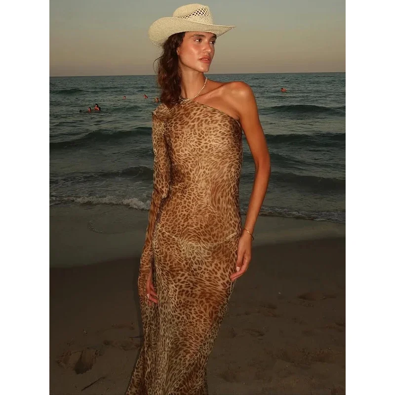 فستان ماكسي بكتف واحد بطبعة الفهد للنساء بكتف مائل بدون ظهر لقضاء عطلة الشاطئ والنوادي فستان طويل مثير