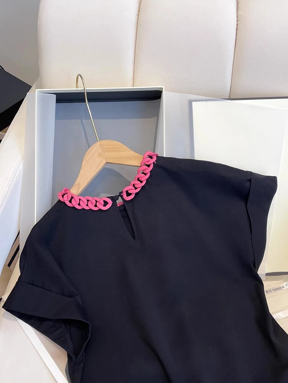 

Casual Loose Fit ort Sve round Ne T-irt for Women Chic Chain Ring Bule Design Summer Trendiest Body-conscious Top