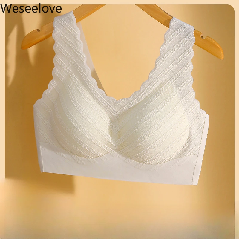 

Weseelove Lace Bra Women Underwear 's Nude Feeling Gathered Without Rims To Close Breast for Push Up