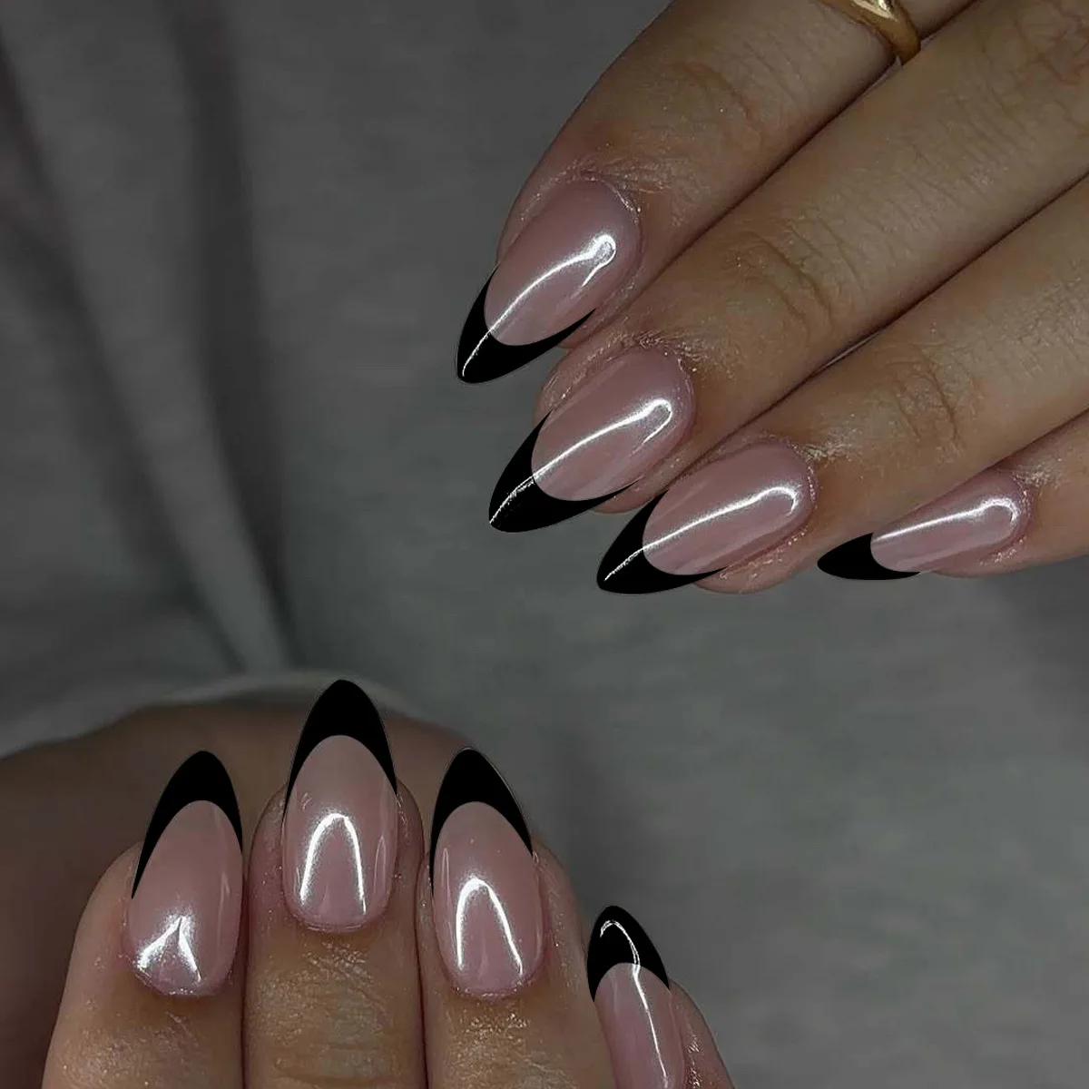 24 個プレスオンネイルアーモンドネイルハロウィンフェイクネイルシンプルで光沢のある黒染めとウェアラブルネイルステッカー女性用