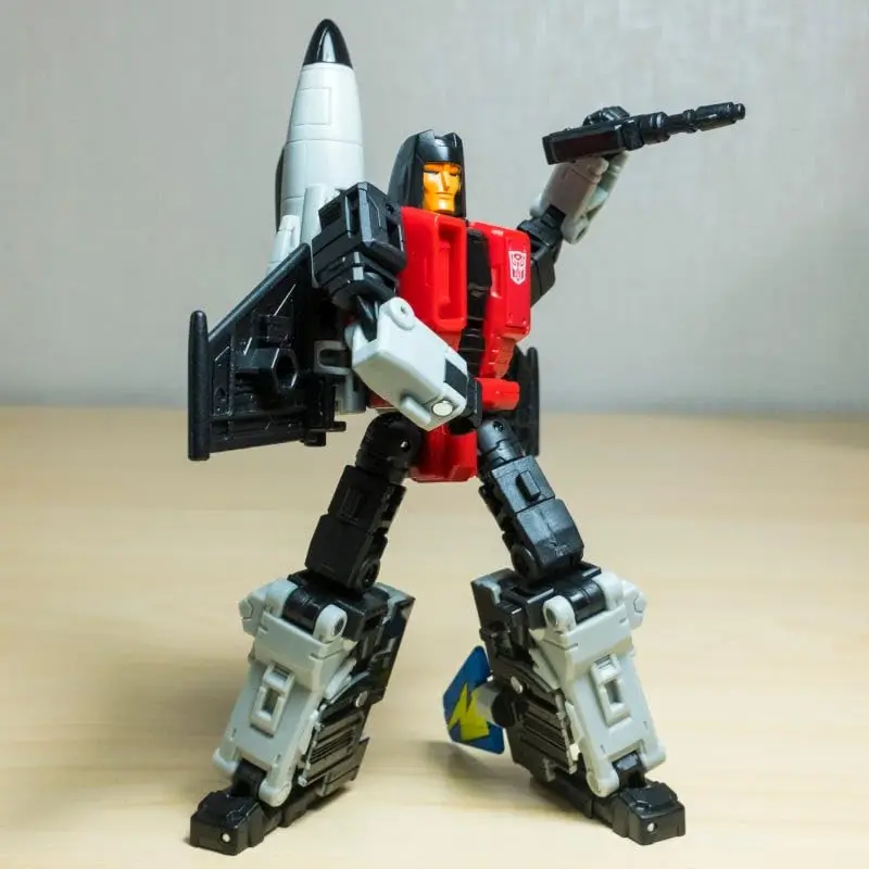 هاسبرو محولات عصر الدرابزين Aerialbot Skydive ديلوكس فئة 5.5 بوصة تحويل عمل الشكل ألعاب روبوتية للهدايا G1031