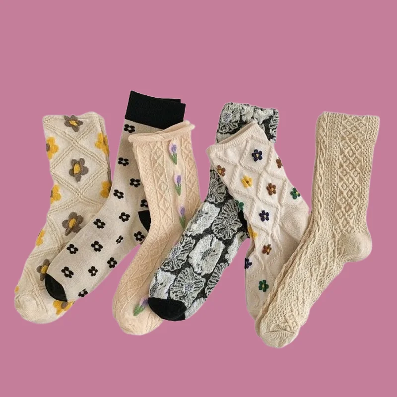 Chaussettes à fleurs respirantes pour femmes, tube moyen, style universitaire, chaussettes longues douces pour filles, chaussettes de sport pour femmes, 3/6 paires, nouveau, 2024