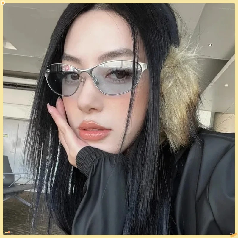 

2025 Hottest! Futuristic Tech Spicy Girl Sunglasses - Plastic Cat Eye | Niche High-End Street Fashion, Women's Sunnies