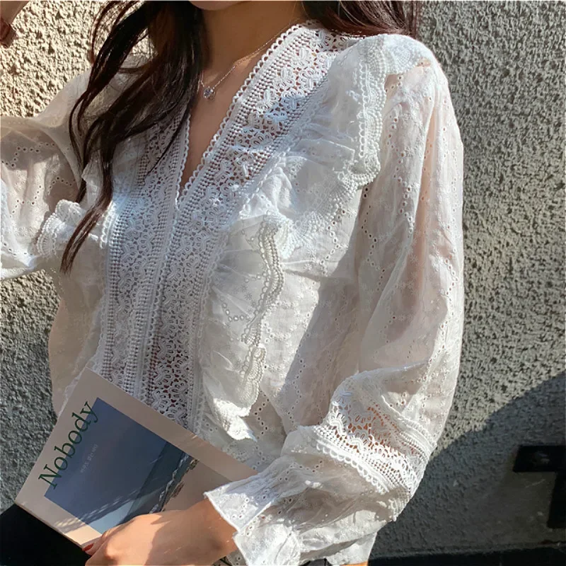 Blouses Women Elegant Retro Hollow Out Design Chic Korean Vintage Office Ladies V-neck Blouse New All-match Summer Femme Clothes