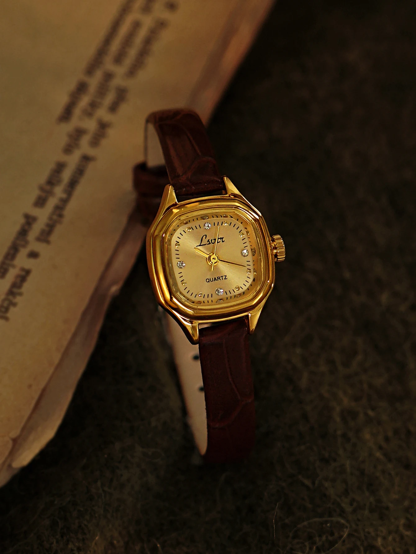 1 PC Mini Gold Square Dial Watch | Vintage-Style, Brown Leather Band, Water-Resistant | Minimalist & Elegant Women‘s Wristwatch image 5