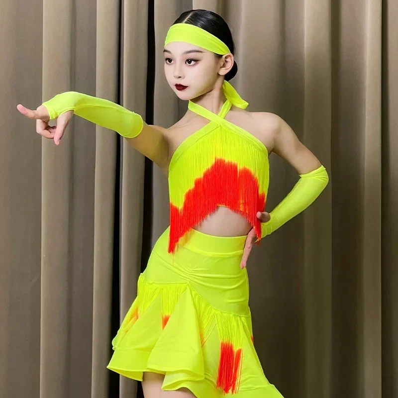 Nuevo Traje de Baile Latino Fluorescente Amarillo para Niñas, Top con Flecos y Falda, Vestido de Competición Latino para Niñas, Ropa de Baile Cha Cha Rumba