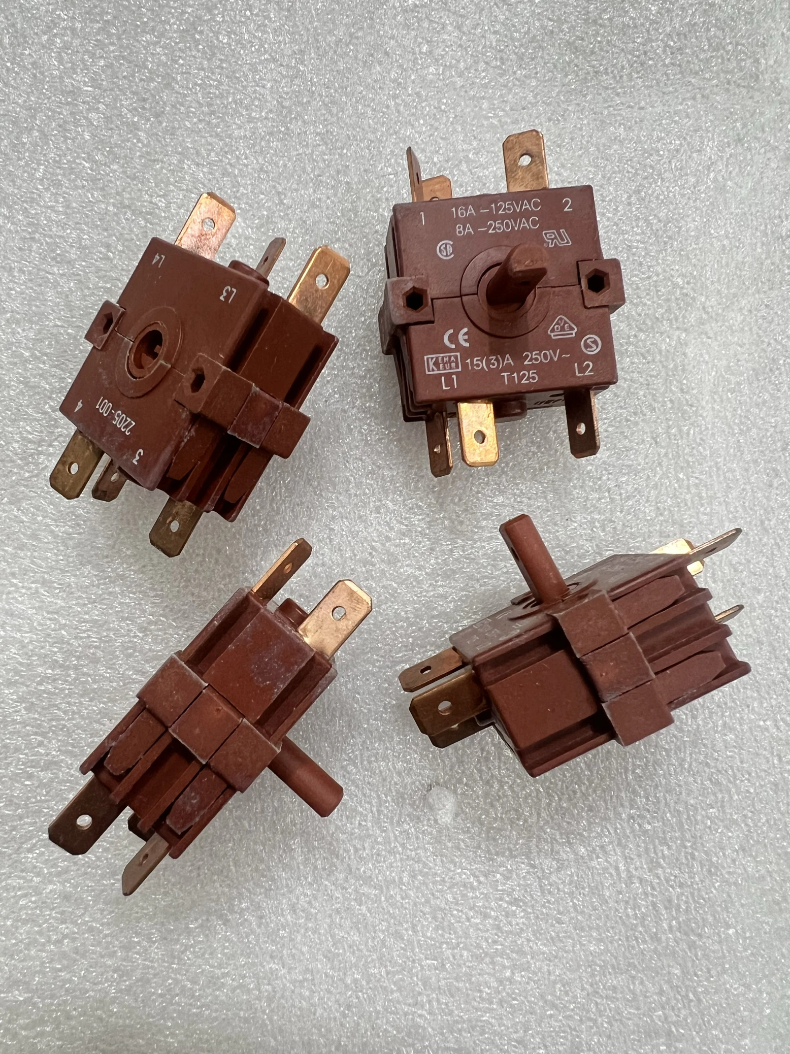 5 قطعة/المملكة المتحدة حدد مفتاح تروس 6 أقدام 4 التروس يمكن تدويرها 3 مرات 15A250V العلامة التجارية الجديدة