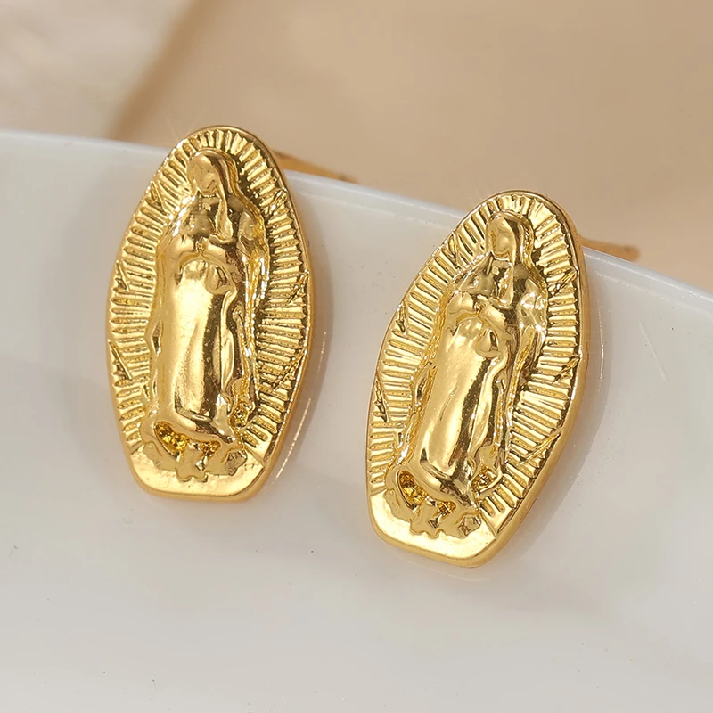 Vintage Gold Color Virgin Stud Women's Earrings Oval Hand Carving Pattern